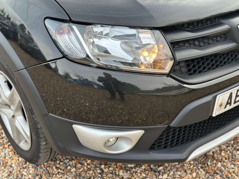 A 2014 DACIA SANDERO STEPWAY AMBIANCE DCI A 2014 DACIA SANDERO STEPWAY AMBIANCE DCI