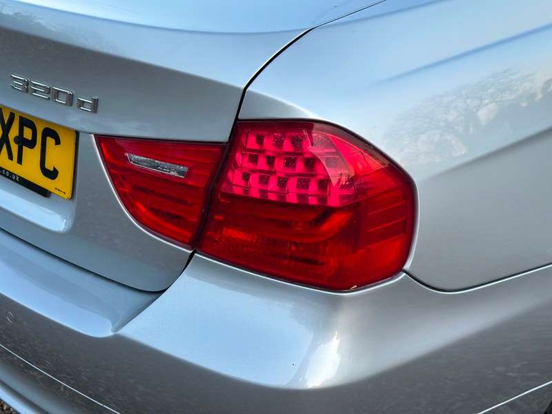 2011 BMW 3 SERIES 2011 BMW 3 SERIES