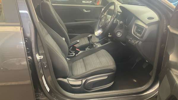 2017 KIA STONIC 2017 KIA STONIC