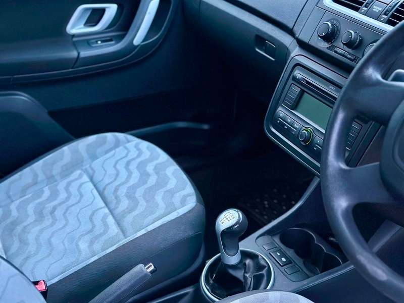 2010 SKODA FABIA 2010 SKODA FABIA