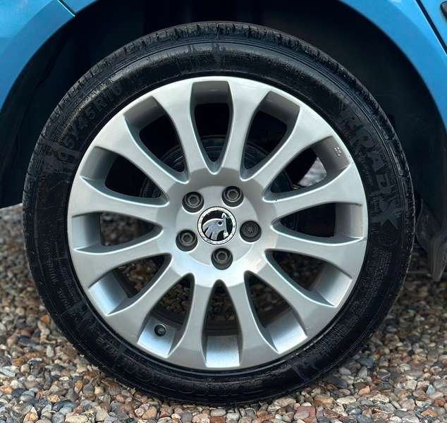 2013 SKODA FABIA 2013 SKODA FABIA