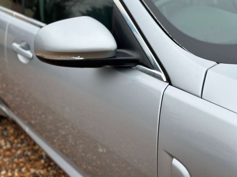 A 2010 JAGUAR XF V6 LUXURY A 2010 JAGUAR XF V6 LUXURY