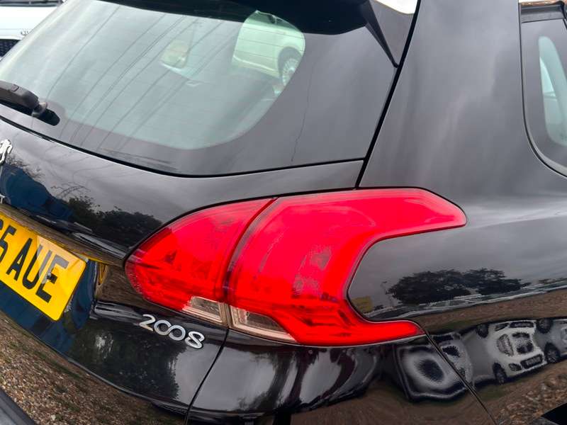 2015 PEUGEOT 2008 2015 PEUGEOT 2008