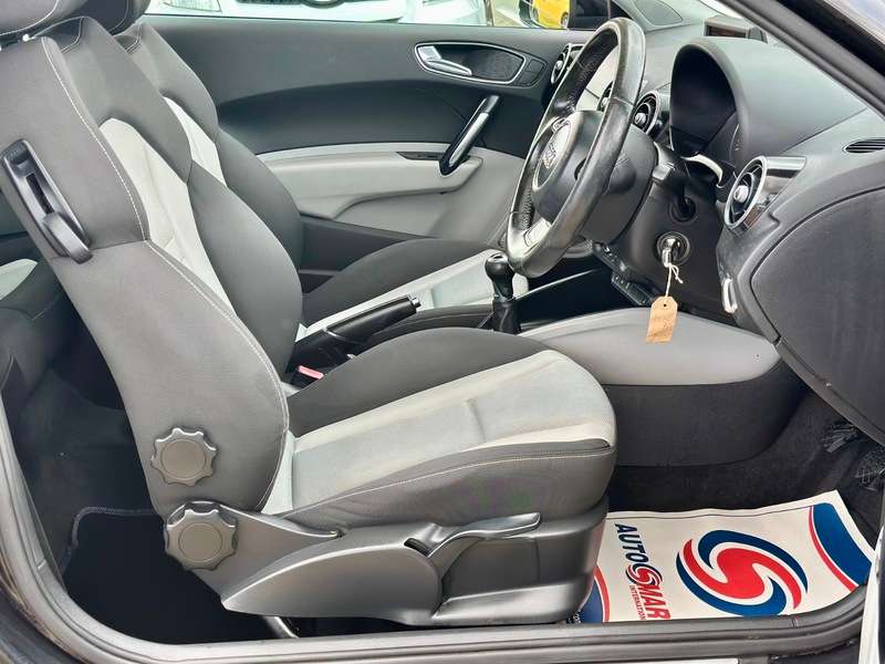 2011 AUDI A1 2011 AUDI A1