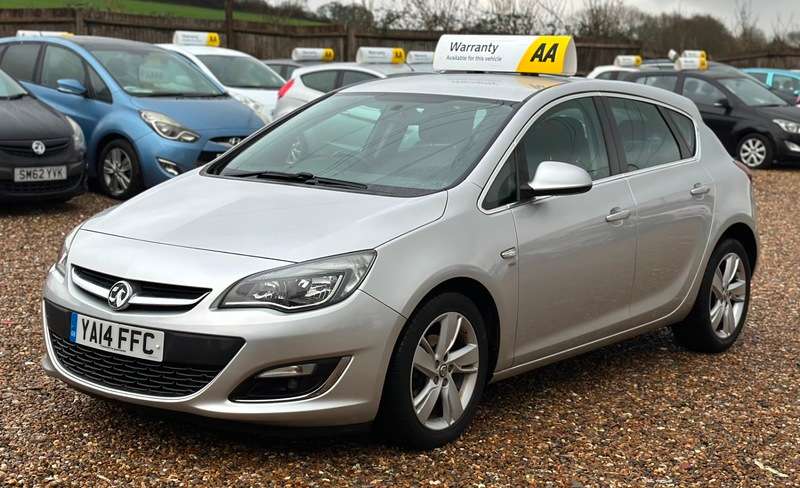 A 2014 VAUXHALL ASTRA SRI A 2014 VAUXHALL ASTRA SRI