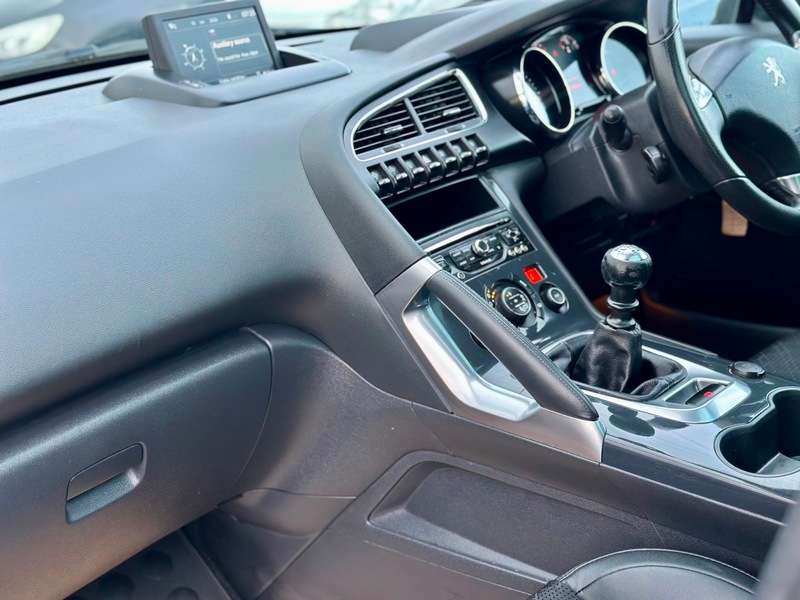 2014 PEUGEOT 3008 2014 PEUGEOT 3008