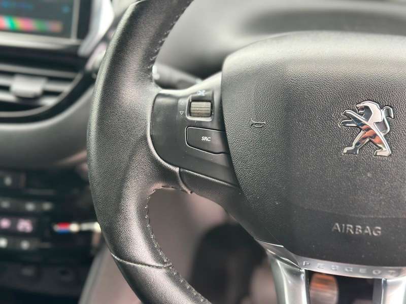 2013 PEUGEOT 208 2013 PEUGEOT 208