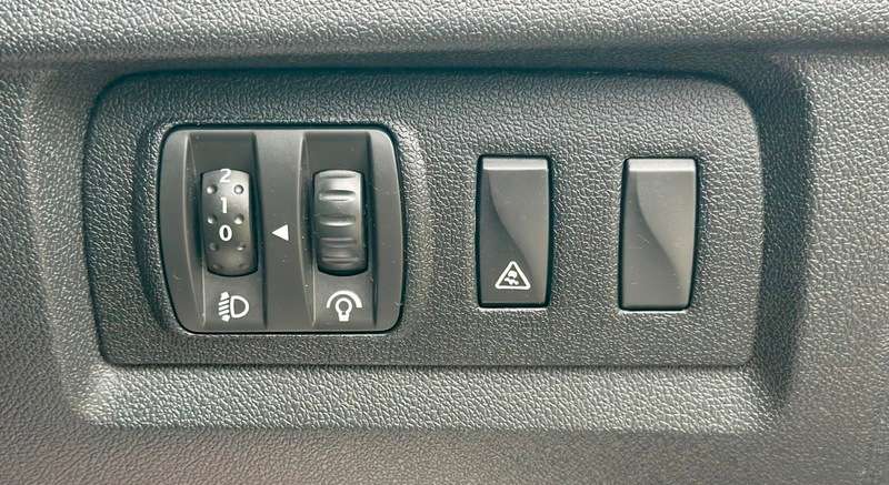 2010 RENAULT MEGANE 2010 RENAULT MEGANE