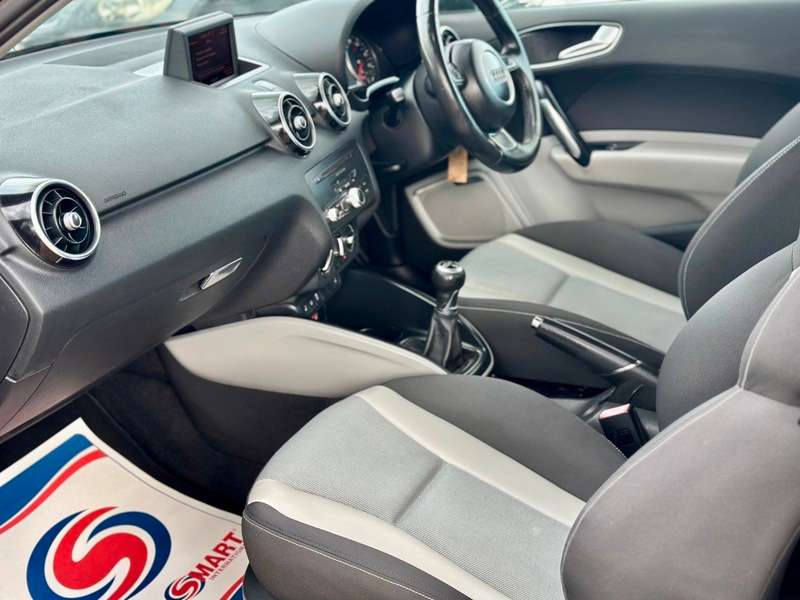 2011 AUDI A1 2011 AUDI A1