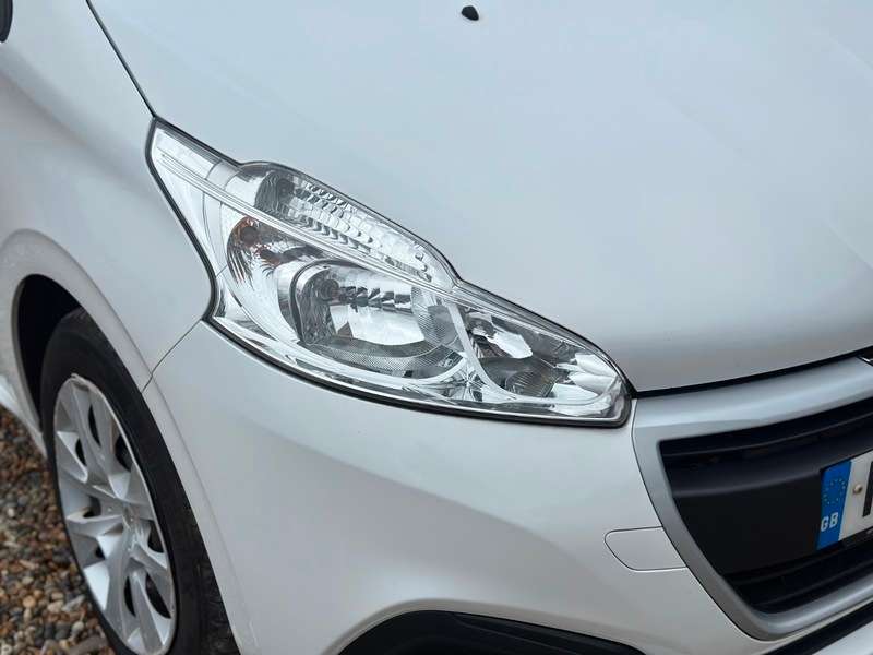 2016 PEUGEOT 208 2016 PEUGEOT 208