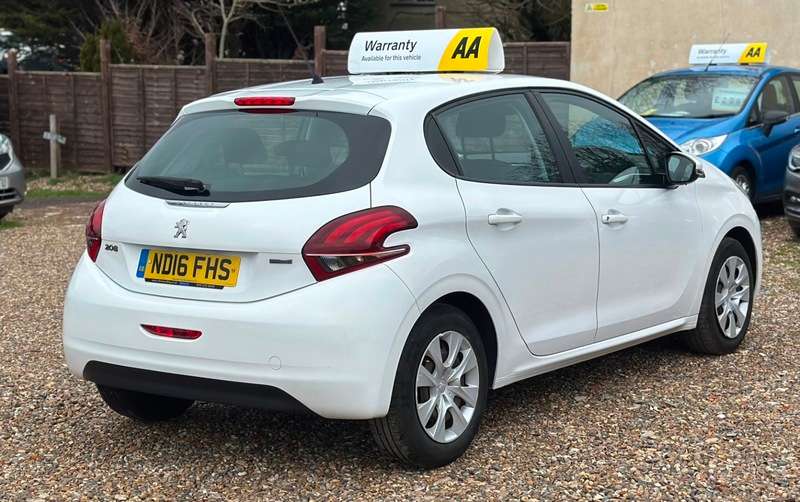 2016 PEUGEOT 208 2016 PEUGEOT 208