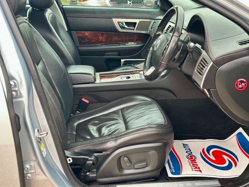 2010 JAGUAR XF 2010 JAGUAR XF