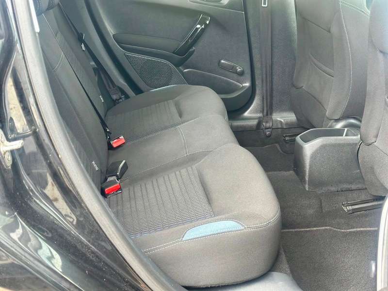 2015 PEUGEOT 208 2015 PEUGEOT 208