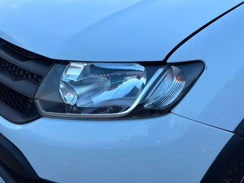 A 2015 DACIA SANDERO STEPWAY AMBIANCE DCI A 2015 DACIA SANDERO STEPWAY AMBIANCE DCI