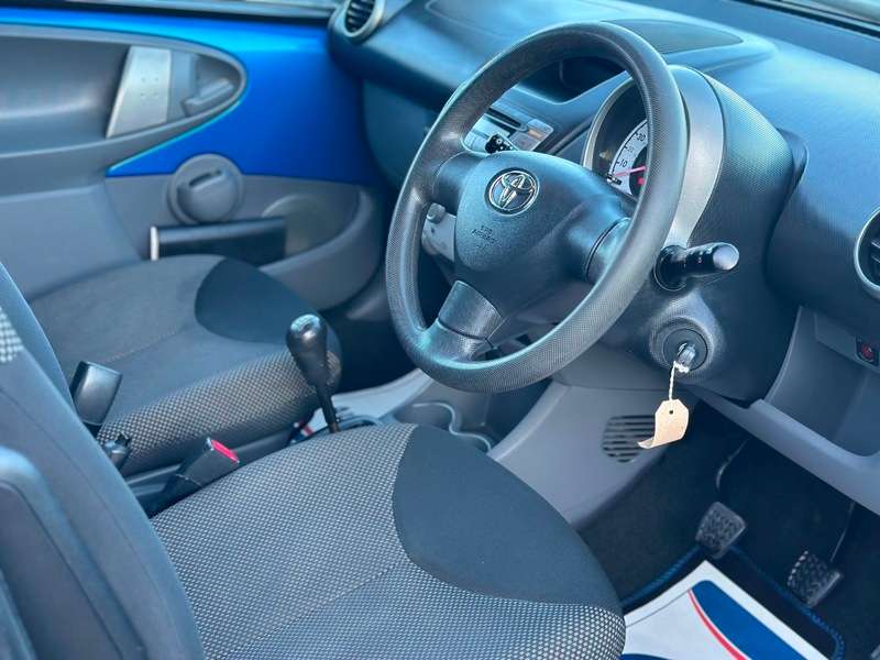 2011 TOYOTA AYGO 2011 TOYOTA AYGO