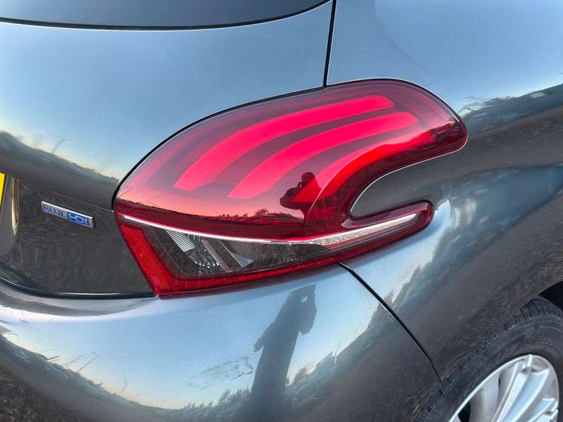 2016 PEUGEOT 208 2016 PEUGEOT 208