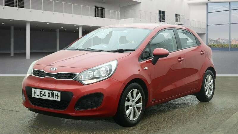 A 2014 KIA RIO VR7 A 2014 KIA RIO VR7
