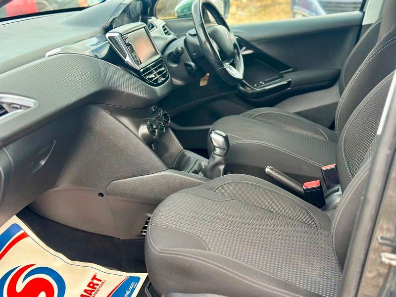 2015 PEUGEOT 208 2015 PEUGEOT 208