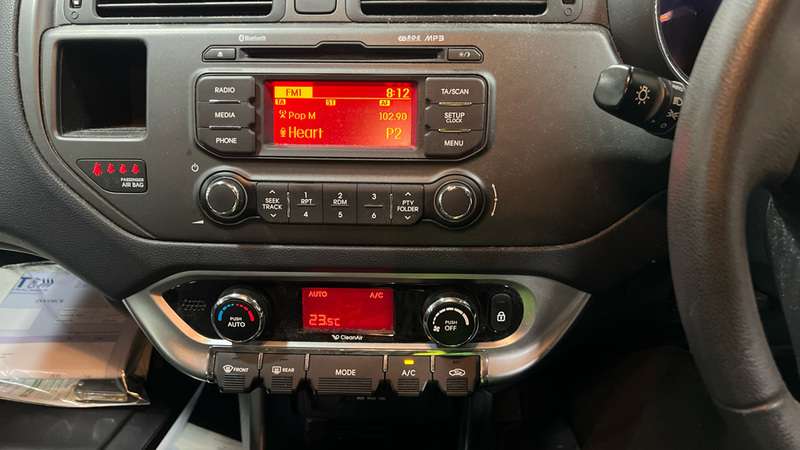 2013 KIA RIO 2013 KIA RIO