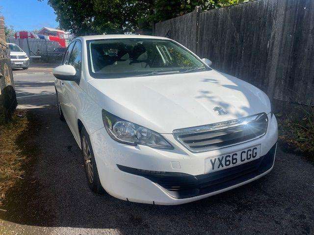Check out this Peugeot 308 2016 Diesel Manual