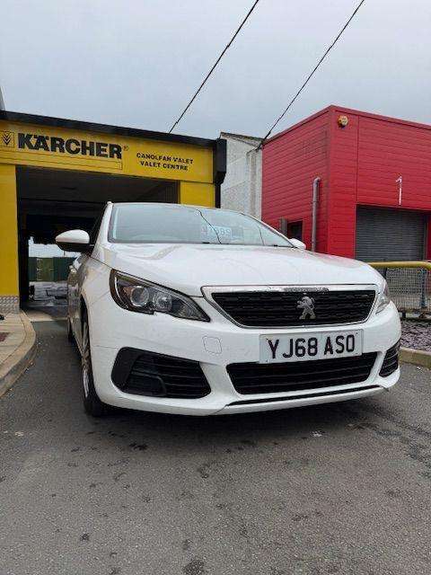 A 2018 PEUGEOT 308 Access Sw Blue Hdi S/s A 2018 PEUGEOT 308 Access Sw Blue Hdi S/s