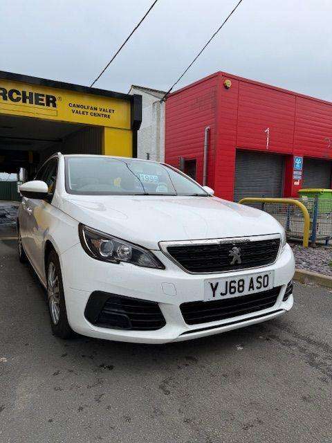 A 2018 PEUGEOT 308 Access Sw Blue Hdi S/s A 2018 PEUGEOT 308 Access Sw Blue Hdi S/s