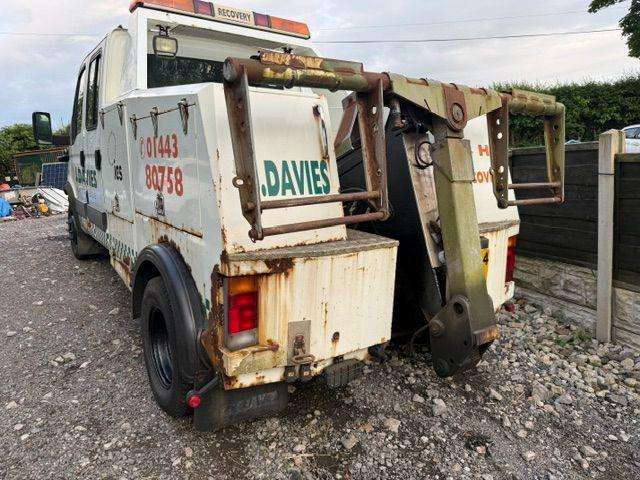 A 2004 IVECO DAILY CEEJAY SPEC LIFT TRUCK A 2004 IVECO DAILY CEEJAY SPEC LIFT TRUCK