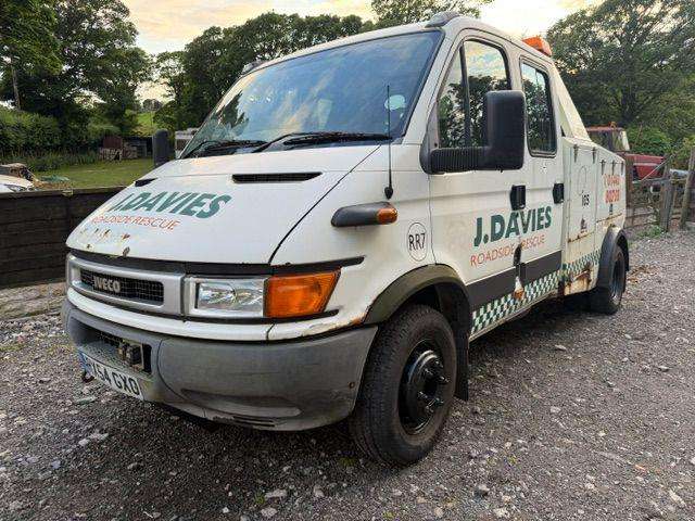 A 2004 IVECO DAILY CEEJAY SPEC LIFT TRUCK A 2004 IVECO DAILY CEEJAY SPEC LIFT TRUCK