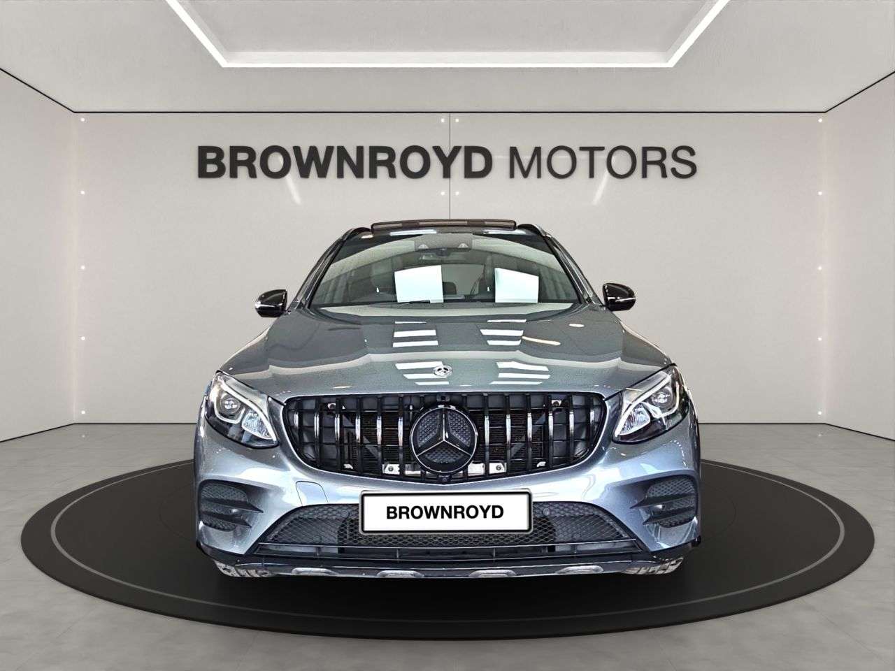 A 2017 MERCEDES-BENZ GLC-CLASS 2.1 GLC 220 D 4MATIC AMG LINE PREMIUM 5d 168 BHP A 2017 MERCEDES-BENZ GLC-CLASS 2.1 GLC 220 D 4MATIC AMG LINE PREMIUM 5d 168 BHP