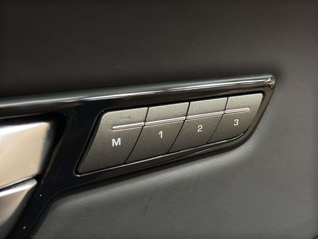 2018 LAND ROVER RANGE ROVER EVOQUE 2018 LAND ROVER RANGE ROVER EVOQUE