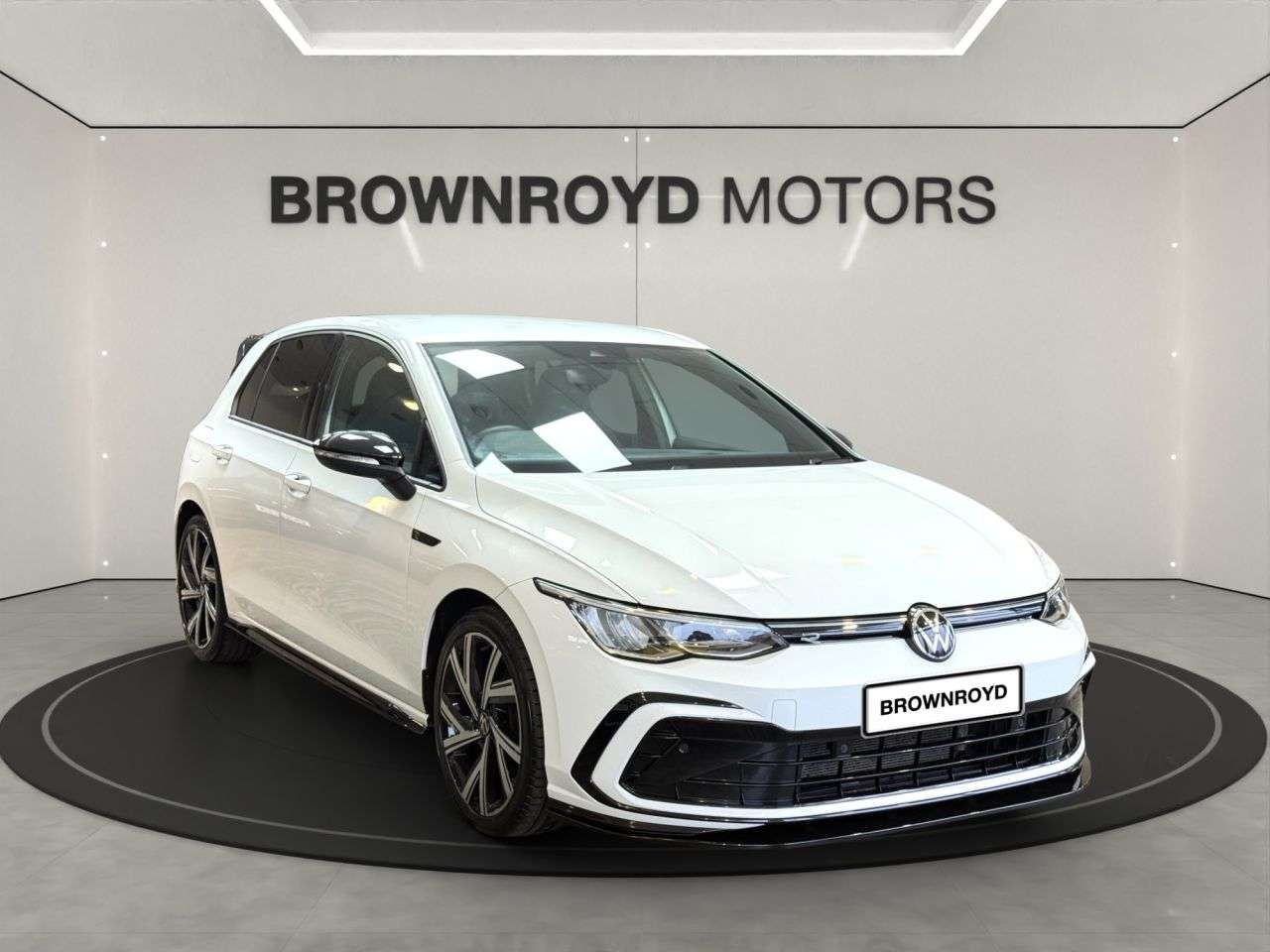 A 2022 VOLKSWAGEN GOLF 1.5 TSI R-Line Hatchback 5dr Petrol Manual Euro 6 (s/s) (130 ps) A 2022 VOLKSWAGEN GOLF 1.5 TSI R-Line Hatchback 5dr Petrol Manual Euro 6 (s/s) (130 ps)