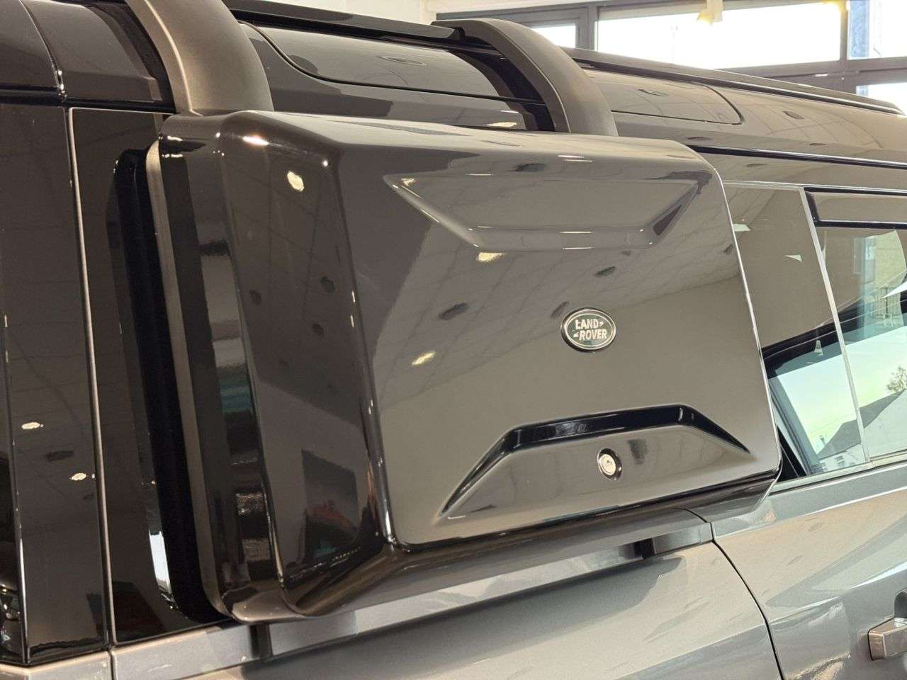 2023 LAND ROVER DEFENDER 2023 LAND ROVER DEFENDER