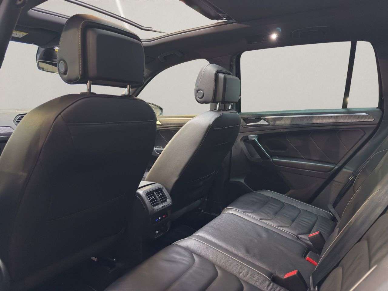 2021 VOLKSWAGEN TIGUAN 2021 VOLKSWAGEN TIGUAN