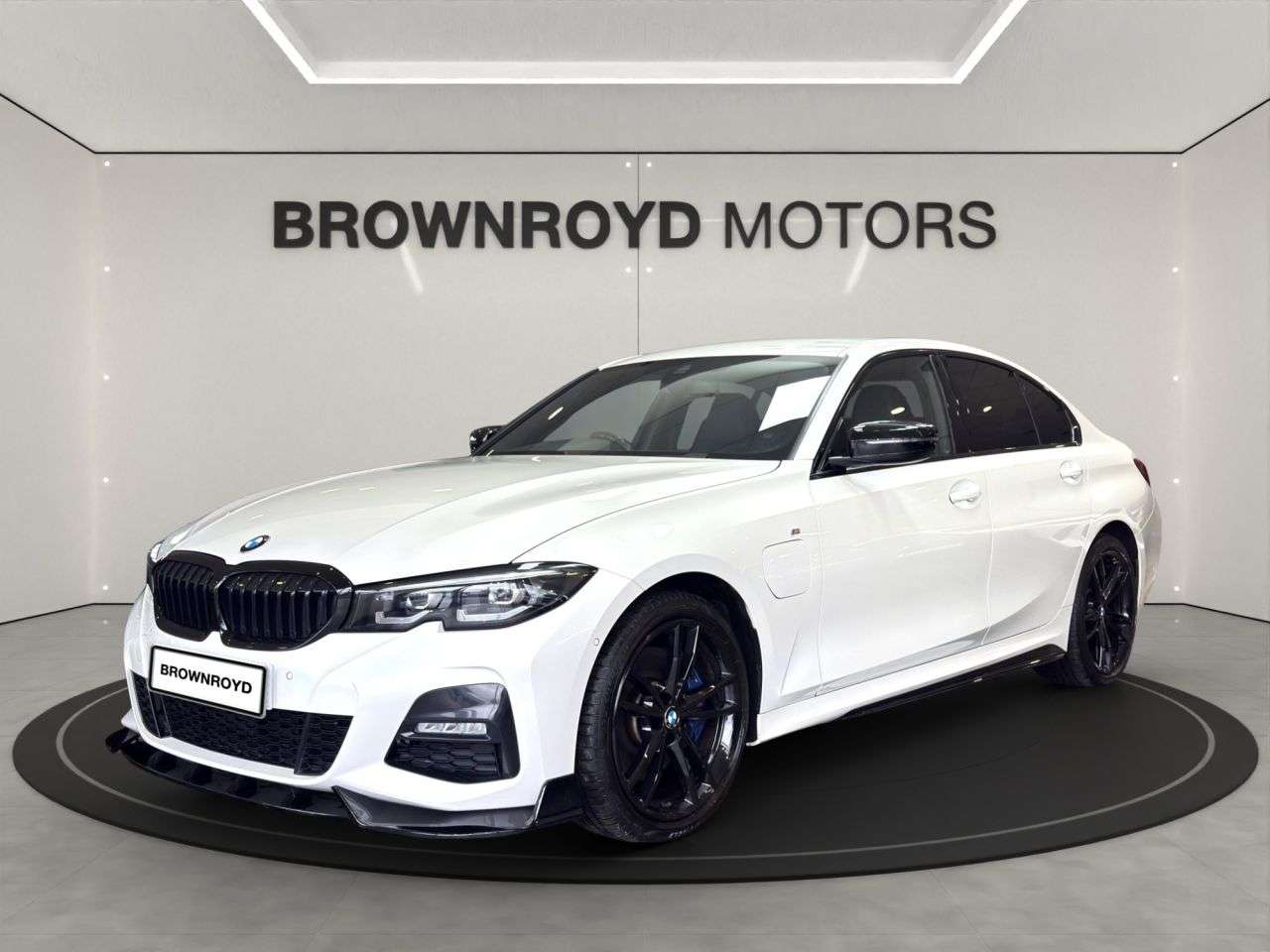 A 2021 BMW 3 SERIES 2.0 330e 12kWh M Sport Saloon 4dr Petrol Plug-in Hybrid Auto Euro 6 (s/s) ( A 2021 BMW 3 SERIES 2.0 330e 12kWh M Sport Saloon 4dr Petrol Plug-in Hybrid Auto Euro 6 (s/s) (