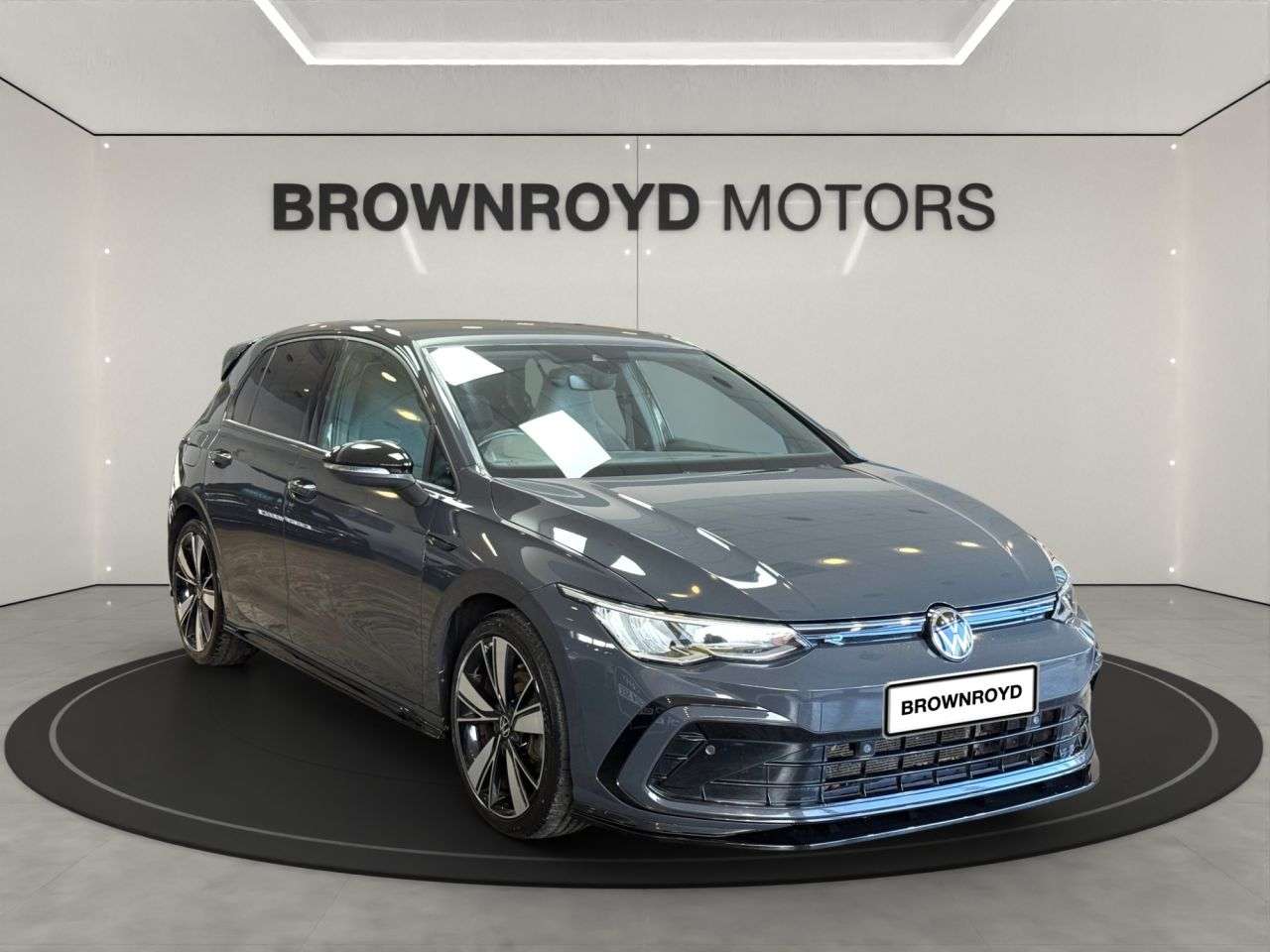 A 2021 VOLKSWAGEN GOLF 1.5 TSI R-Line Hatchback 5dr Petrol Manual Euro 6 (s/s) (130 ps) A 2021 VOLKSWAGEN GOLF 1.5 TSI R-Line Hatchback 5dr Petrol Manual Euro 6 (s/s) (130 ps)
