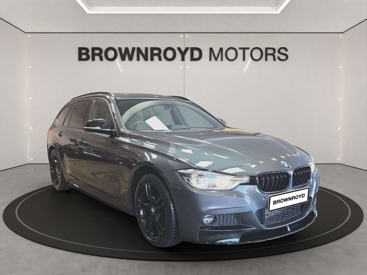 A 2017 BMW 3 SERIES 3.0 330d M Sport Touring 5dr Diesel Auto xDrive Euro 6 (s/s) (258 ps) A 2017 BMW 3 SERIES 3.0 330d M Sport Touring 5dr Diesel Auto xDrive Euro 6 (s/s) (258 ps)