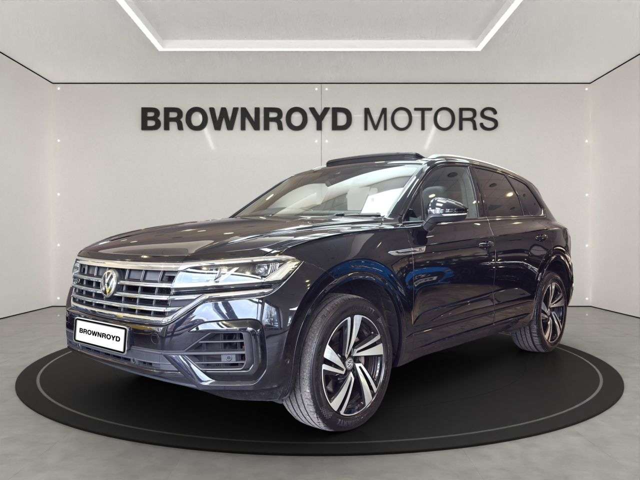 A 2019 VOLKSWAGEN TOUAREG 3.0 TDI V6 R-Line Tech SUV 5dr Diesel Tiptronic 4Motion Euro 6 (s/s) (231 p A 2019 VOLKSWAGEN TOUAREG 3.0 TDI V6 R-Line Tech SUV 5dr Diesel Tiptronic 4Motion Euro 6 (s/s) (231 p