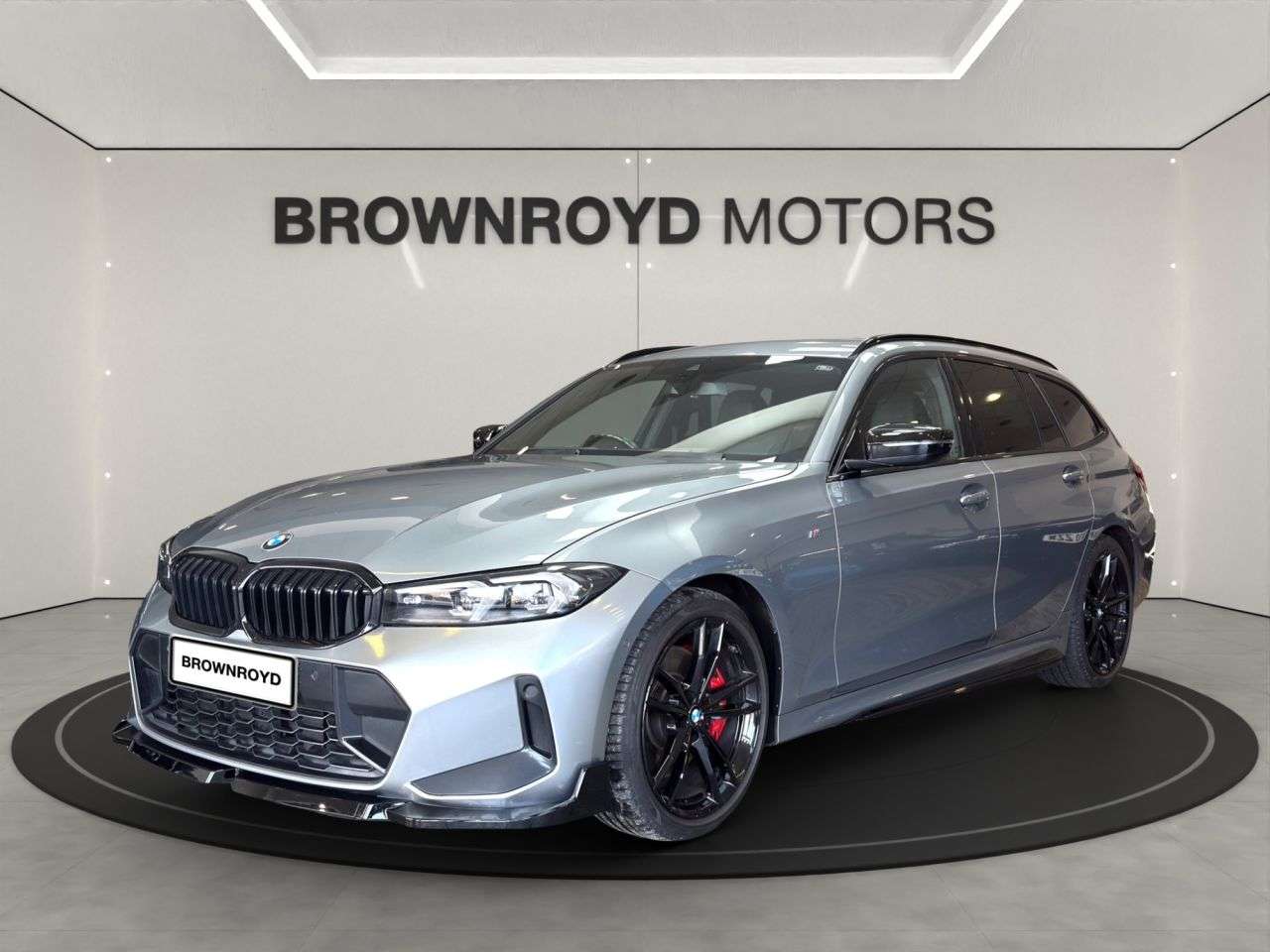 A 2023 BMW 3 SERIES 2.0 320i M Sport Touring 5dr Petrol Auto Euro 6 (s/s) (184 ps) A 2023 BMW 3 SERIES 2.0 320i M Sport Touring 5dr Petrol Auto Euro 6 (s/s) (184 ps)