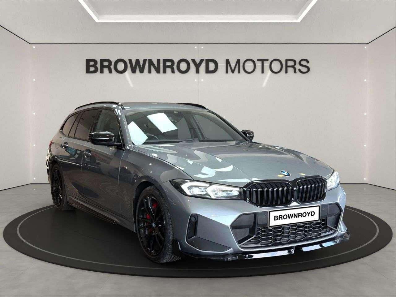 A 2023 BMW 3 SERIES 2.0 320i M Sport Touring 5dr Petrol Auto Euro 6 (s/s) (184 ps) A 2023 BMW 3 SERIES 2.0 320i M Sport Touring 5dr Petrol Auto Euro 6 (s/s) (184 ps)