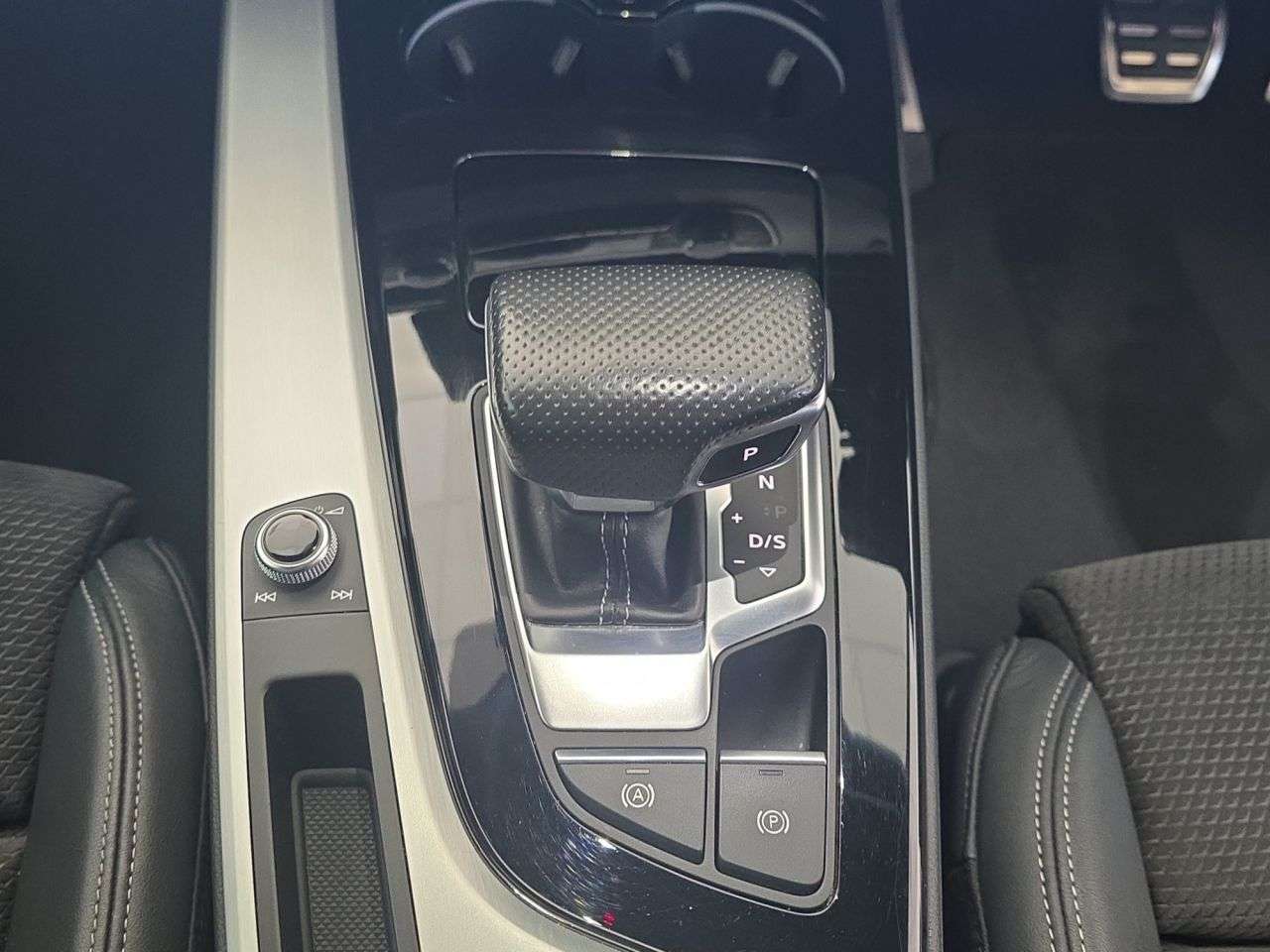 2021 AUDI A5 2021 AUDI A5