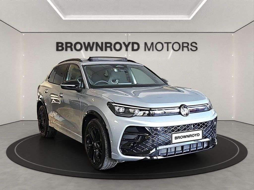 A 2024 VOLKSWAGEN TIGUAN 2.0 TDI R-Line SUV 5dr Diesel DSG Euro 6 (s/s) (150 ps) A 2024 VOLKSWAGEN TIGUAN 2.0 TDI R-Line SUV 5dr Diesel DSG Euro 6 (s/s) (150 ps)