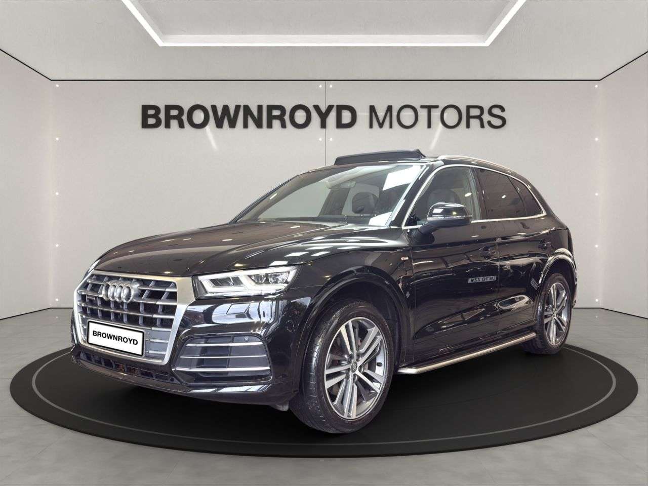 A 2019 AUDI Q5 2.0 TDI 40 S line SUV 5dr Diesel S Tronic quattro Euro 6 (s/s) (190 ps) A 2019 AUDI Q5 2.0 TDI 40 S line SUV 5dr Diesel S Tronic quattro Euro 6 (s/s) (190 ps)