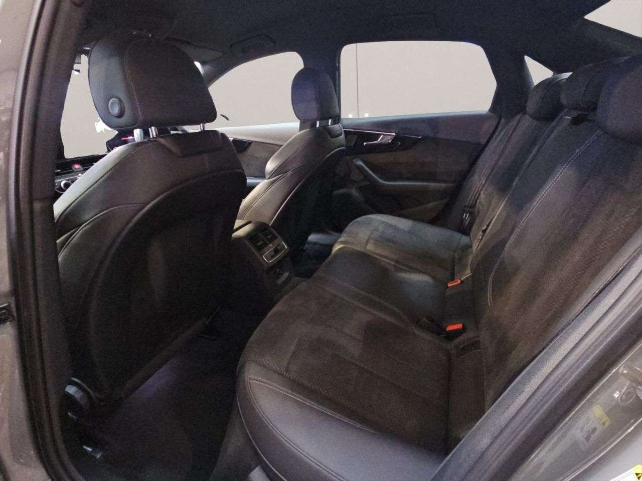 2021 AUDI A4 2021 AUDI A4