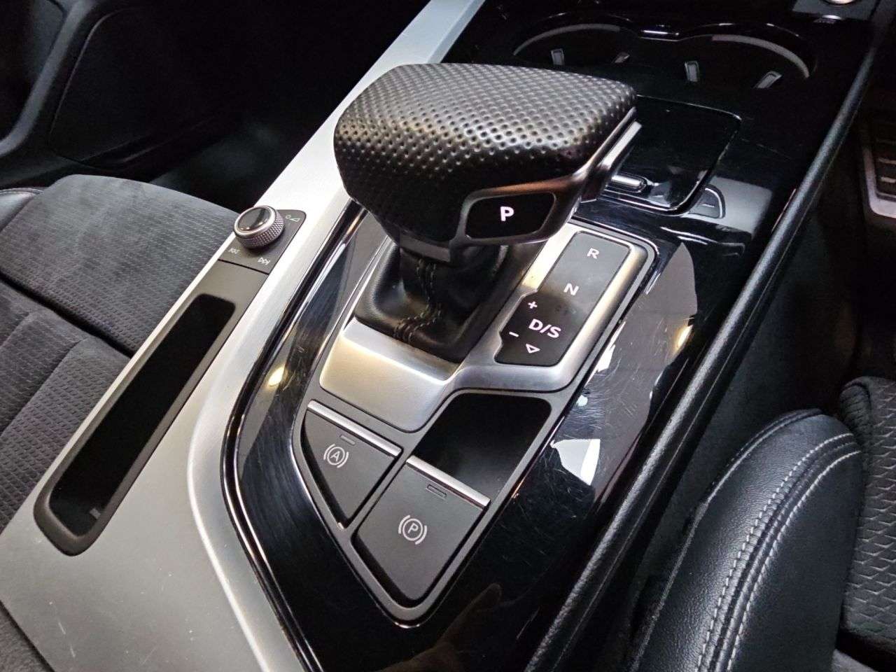 2020 AUDI A4 AVANT 2020 AUDI A4 AVANT