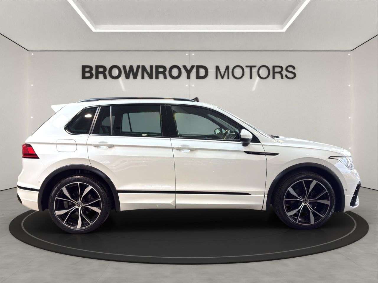 2021 VOLKSWAGEN TIGUAN 2021 VOLKSWAGEN TIGUAN