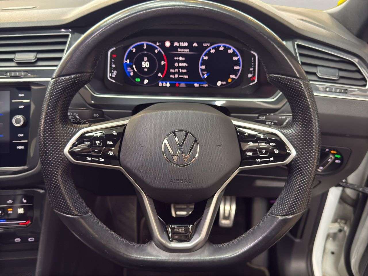 2021 VOLKSWAGEN TIGUAN 2021 VOLKSWAGEN TIGUAN