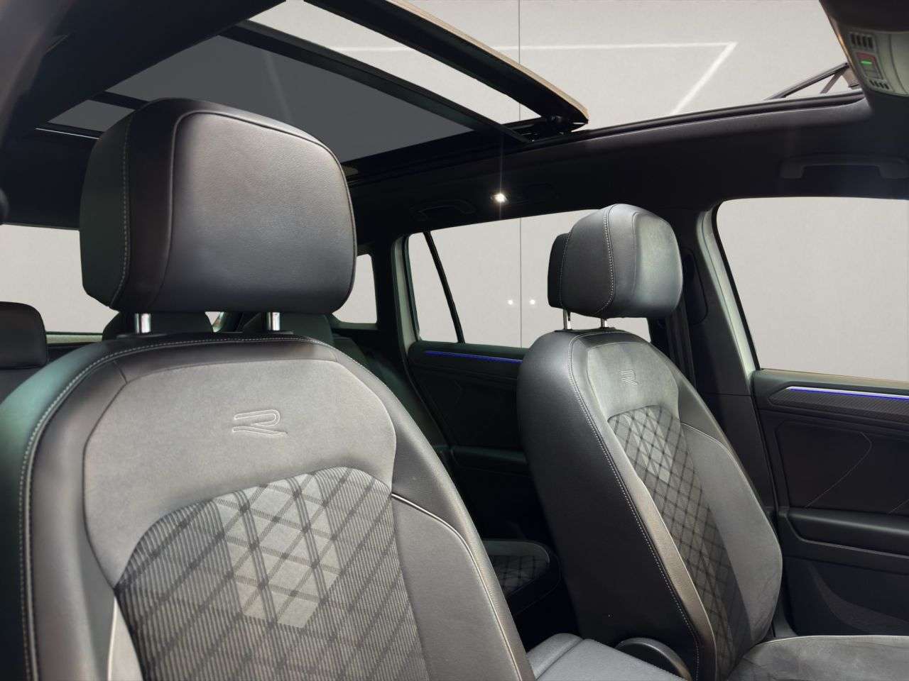 2021 VOLKSWAGEN TIGUAN 2021 VOLKSWAGEN TIGUAN