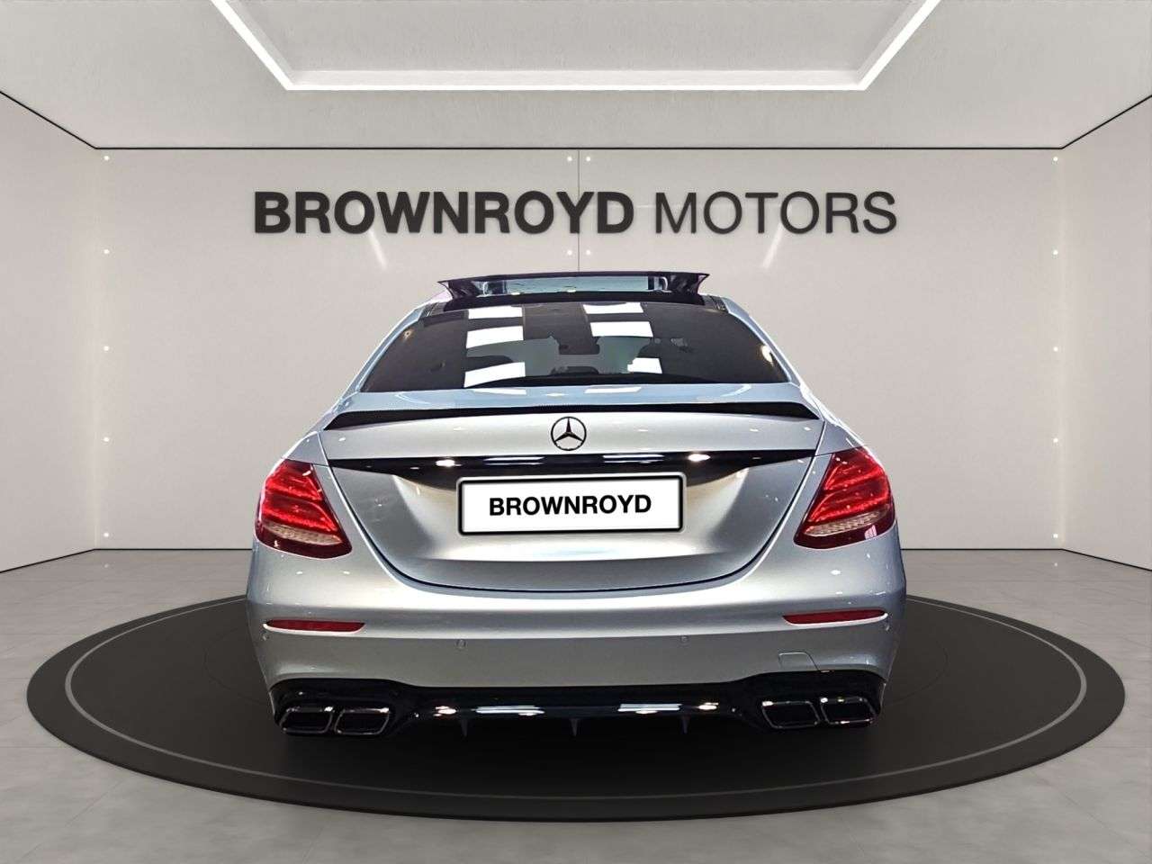 A 2017 MERCEDES-BENZ E-CLASS 2.0 E220d AMG Line (Premium) Saloon 4dr Diesel G-Tronic+ Euro 6 (s/s) (194 A 2017 MERCEDES-BENZ E-CLASS 2.0 E220d AMG Line (Premium) Saloon 4dr Diesel G-Tronic+ Euro 6 (s/s) (194