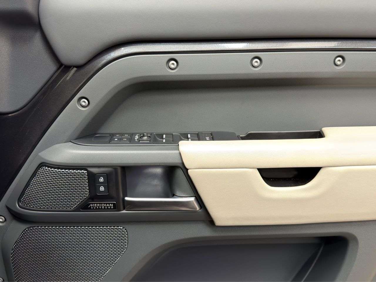 2023 LAND ROVER DEFENDER 2023 LAND ROVER DEFENDER