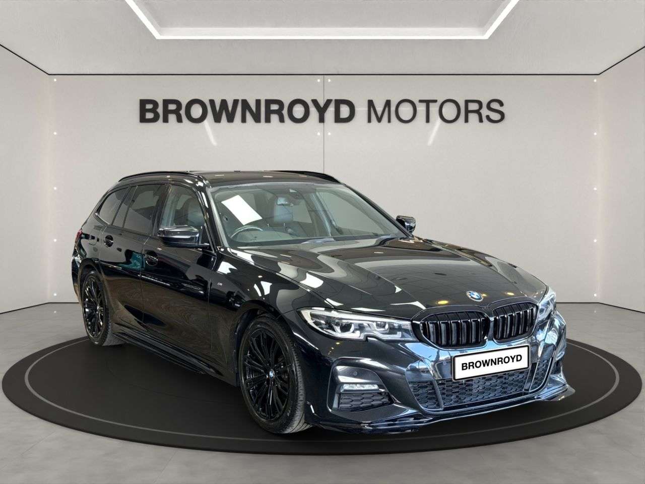 A 2020 BMW 3 SERIES 2.0 320d M Sport Touring 5dr Diesel Auto Euro 6 (s/s) (190 ps) A 2020 BMW 3 SERIES 2.0 320d M Sport Touring 5dr Diesel Auto Euro 6 (s/s) (190 ps)